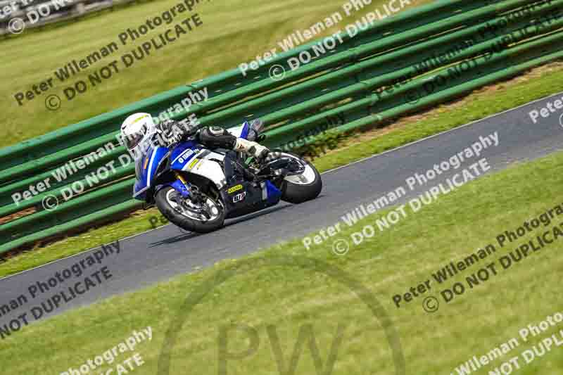 enduro digital images;event digital images;eventdigitalimages;mallory park;mallory park photographs;mallory park trackday;mallory park trackday photographs;no limits trackdays;peter wileman photography;racing digital images;trackday digital images;trackday photos